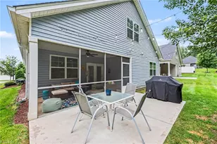 4520 Sapphire Ct, Clemmons, NC 27012 - Photo 38