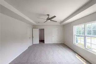 5439 Sky Hill Dr, Greensboro, NC 27301 - Photo 4