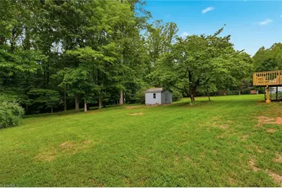 140 Clifton Drive, Reidsville, NC 27320 - Photo 10