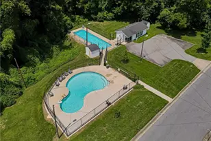 1829 Villa Dr, Greensboro, NC 27403 - Photo 24