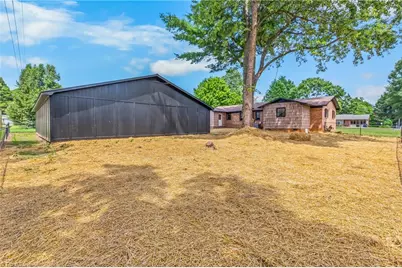 117 Hinshaw Avenue, Yadkinville, NC 27055 - Photo 38