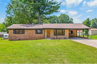 117 Hinshaw Avenue, Yadkinville, NC 27055 - Photo 12