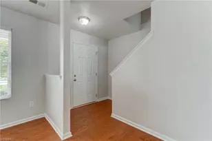 5955 Odenton Ln, Pfafftown, NC 27040 - Photo 4