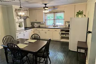137 Old Rockford Rd, Dobson, NC 27017 - Photo 6