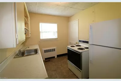 2509 Miller Park Circle #A, Winston-Salem, NC 27103 - Photo 6