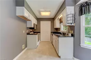 600 Creekridge Dr, Eden, NC 27288 - Photo 12