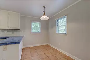 1206 Magnolia St, Winston-Salem, NC 27103 - Photo 8
