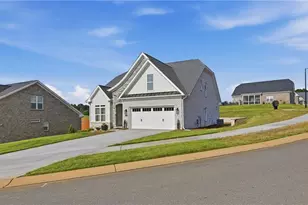 6047 Haywood St, Clemmons, NC 27012 - Photo 2