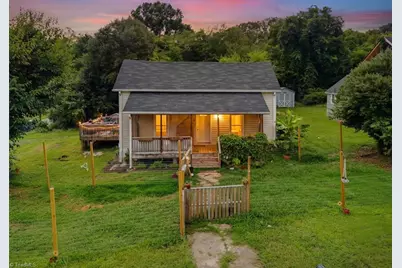 301 West End Boulevard, Madison, NC 27025 - Photo 2
