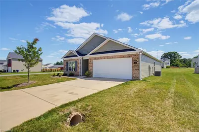 122 Stone River Way, Mayodan, NC 27027 - Photo 2