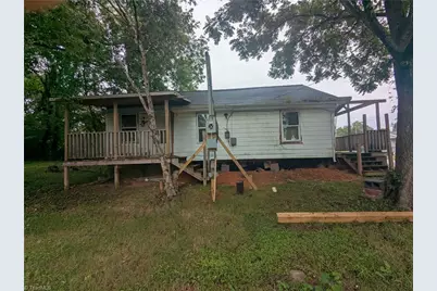 105 Cherry Street, Reidsville, NC 27320 - Photo 2