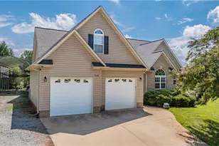 3146 Clear Ridge Dr, Trinity, NC 27370 - Photo 2