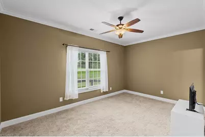 4898 Forest Oaks Drive, Greensboro, NC 27406 - Photo 32