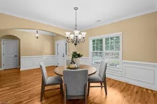 4898 Forest Oaks Dr, Greensboro, NC 27406 - Photo 6