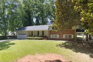 430 Flyntvalley Dr, Winston-Salem, NC 27104 - Photo 4