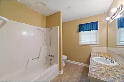 430 Flyntvalley Drive, Winston-Salem, NC 27104 - Photo 24