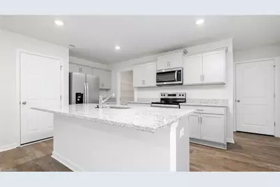 626 Beechwood Circle, Thomasville, NC 27360 - Photo 4