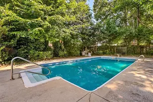1106 McDowell Dr, Greensboro, NC 27408 - Photo 32