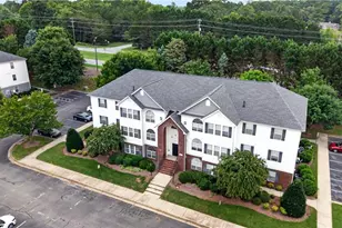 4290 Cedarcroft Ct, Greensboro, NC 27409 - Photo 6