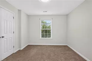4290 Cedarcroft Ct, Greensboro, NC 27409 - Photo 36