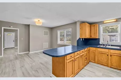 1025 Lawson Street, Eden, NC 27288 - Photo 14