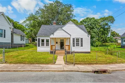220 Broad Street, Mount Airy, NC 27030 - Photo 2