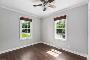 220 Broad St, Mount Airy, NC 27030 - Photo 14