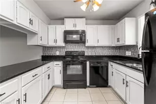 517 Tate St, Greensboro, NC 27403 - Photo 8