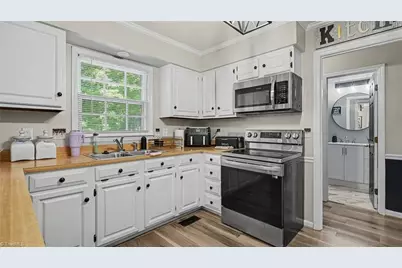 3701 Sagamore Drive, Greensboro, NC 27410 - Photo 10
