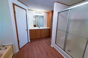 1042 Wells Creek Rd, Madison, NC 27025 - Photo 34