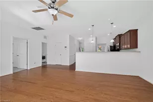1564 Abbey Park Ct, Kernersville, NC 27284 - Photo 4