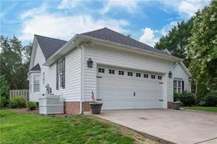 6630 Valley Oak Dr, Clemmons, NC 27012 - Photo 4