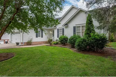 6630 Valleyoak Drive, Clemmons, NC 27012 - Photo 2