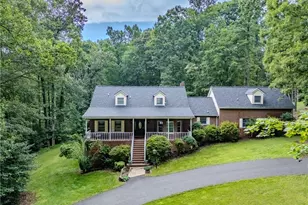 158 Oakmont Pl, Mount Airy, NC 27030 - Photo 2