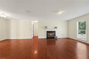627 Woodland Cir, Asheboro, NC 27203 - Photo 2