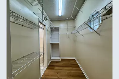 5121 W Wendover Avenue, Jamestown, NC 27282 - Photo 10