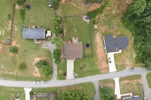 8504 Altavista Dr, Stokesdale, NC 27357 - Photo 10