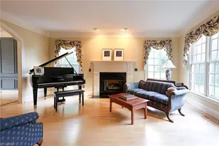 100 Fox Lake Ct, Winston-Salem, NC 27106 - Photo 10