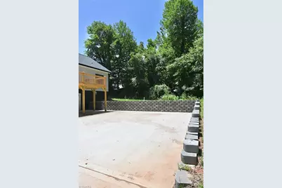 129 E Oakdale Street, Mount Airy, NC 27030 - Photo 22