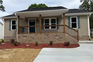 315 Small St, Thomasville, NC 27360 - Photo 1
