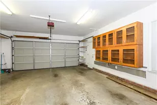 5607 Wellsley Dr W, Greensboro, NC 27407 - Photo 38