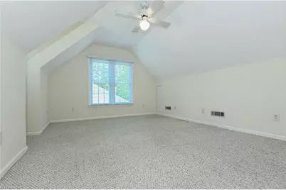 5607 Wellsley Drive W, Greensboro, NC 27407 - Photo 32