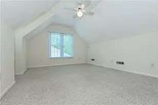 5607 Wellsley Dr W, Greensboro, NC 27407 - Photo 32