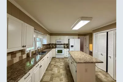 118 Avondale Drive, Lexington, NC 27295 - Photo 2