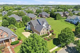 4403 Bonnie Loch Dr, Burlington, NC 27215 - Photo 8