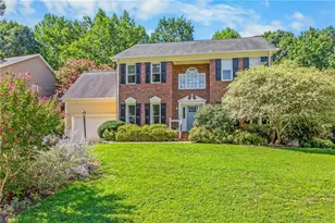 3210 Peninsula Dr, Jamestown, NC 27282 - Photo 2