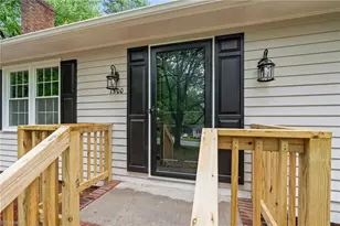 1500 Pebblebrook Rd, Winston-Salem, NC 27105 - Photo 6