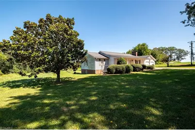 173 Old Meadowbrook Lane, Elkin, NC 28621 - Photo 6