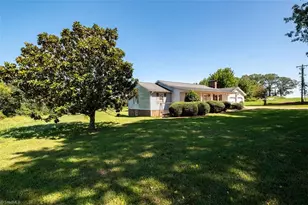 173 Old Meadowbrook Ln, Elkin, NC 28621 - Photo 6