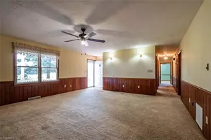 173 Old Meadowbrook Ln, Elkin, NC 28621 - Photo 10
